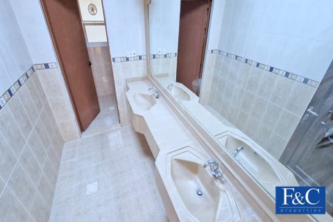 Vila u Al Barsha, Dubai, UAE 5 spavaćih soba, 650.3 m2 Br. 44987 - fotografija 12