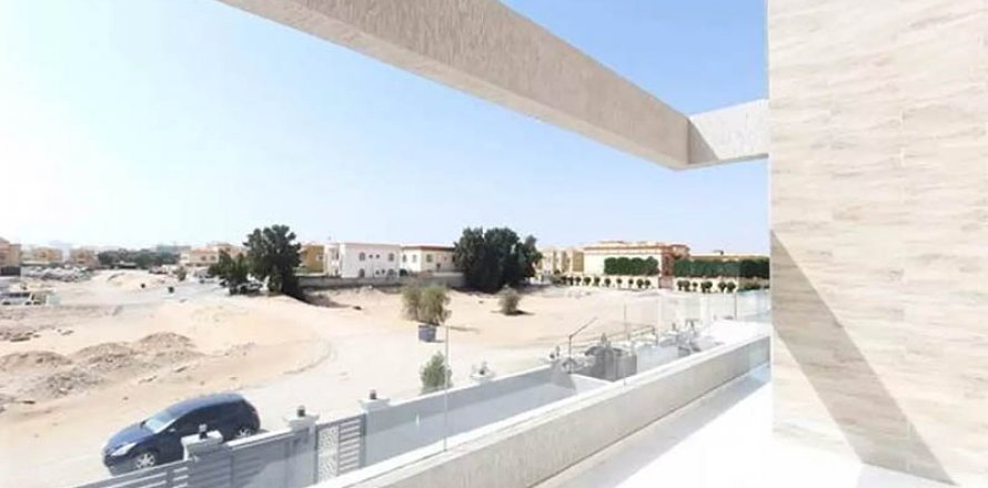 Vila u Al Rawda, Ajman, UAE 465 m2, 6 spavaćih soba Br. 50159