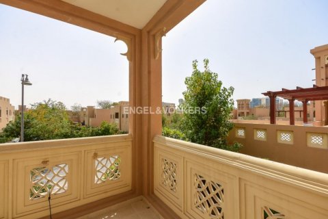 Villa till försäljning i Al Furjan, Dubai, UAE 5 sovrum, 423.73 kvm Nr. 18014 - fotografi 13