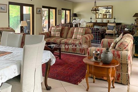 Villa till försäljning i The Villa, Dubai, UAE 6 sovrum, 817.54 kvm Nr. 18005 - fotografi 2