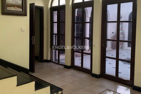 Villa till försäljning i The Villa, Dubai, UAE 6 sovrum, 817.54 kvm Nr. 18005 - fotografi 7