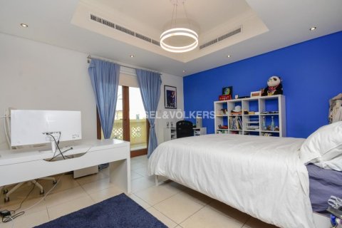 Villa till försäljning i Al Furjan, Dubai, UAE 5 sovrum, 423.73 kvm Nr. 18014 - fotografi 10