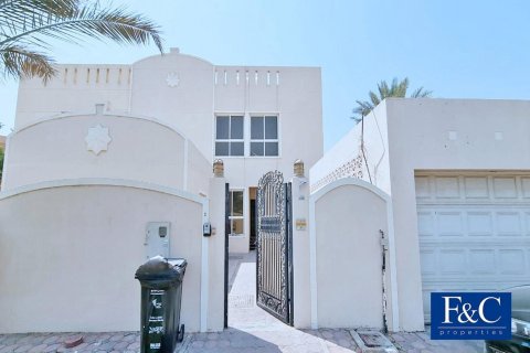 Villa uthyres i Umm Suqeim, Dubai, UAE 4 sovrum, 650.3 kvm Nr. 44984 - fotografi 13