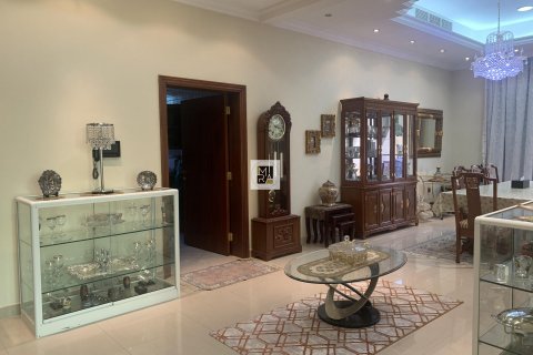 Villa till försäljning i Dubai, UAE 5 sovrum, 529.5 kvm Nr. 54930 - fotografi 3