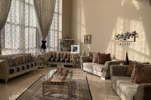 Villa till försäljning i Dubai, UAE 5 sovrum, 529.5 kvm Nr. 54930 - fotografi 13