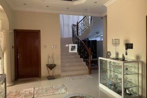 Villa till försäljning i Dubai, UAE 5 sovrum, 529.5 kvm Nr. 54930 - fotografi 1