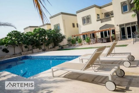 Villa till försäljning i Jumeirah Park, Dubai, UAE 3 sovrum, 285 kvm Nr. 54917 - fotografi 15