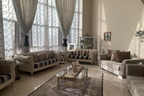 Villa till försäljning i Dubai, UAE 5 sovrum, 529.5 kvm Nr. 54930 - fotografi 5