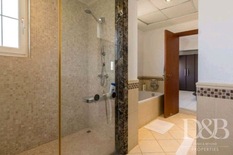 Villa till försäljning i Arabian Ranches, Dubai, UAE 5 sovrum, 640 kvm Nr. 56308 - fotografi 16