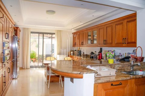 Villa till försäljning i Saadiyat Island, Abu Dhabi, UAE 7 sovrum, 808 kvm Nr. 74991 - fotografi 10