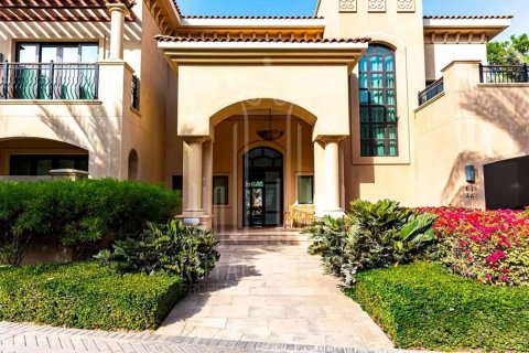 Villa till försäljning i Saadiyat Island, Abu Dhabi, UAE 4 sovrum, 695 kvm Nr. 74984 - fotografi 1