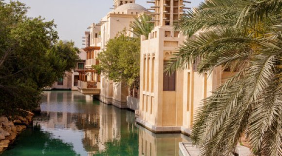 Who is buying villas and apartments in Dubai?