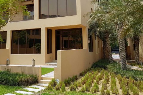 Житловий комплекс JUMEIRAH ISLAND TOWNHOUSES в Jumeirah Islands, Дубай, ОАЕ № 61614 - фото 5