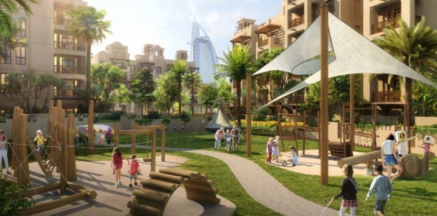 Apartment in Jumeirah, Dubai, UAE 2 bedrooms, 160 sq.m. № 1958