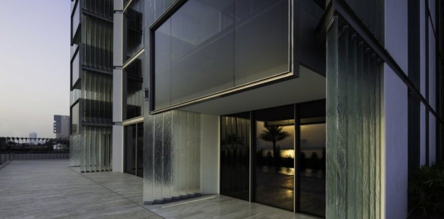 Apartment in Palm Jumeirah, Dubai, UAE 2 bedrooms, 195 sq.m. № 1528