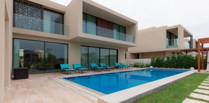 Villa in Dubai Hills Estate, UAE 6 bedrooms, 800 sq.m. № 1358