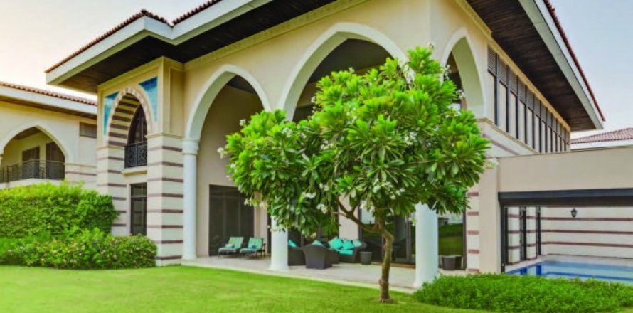 Building in Palm Jumeirah, Dubai, UAE 695 sq.m. № 1687