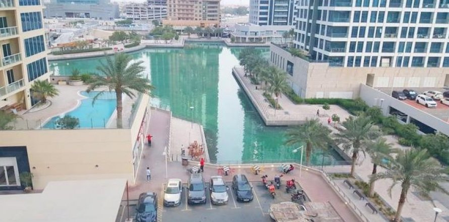 Apartment in Jumeirah Lake Towers, Dubai, UAE 45 sq.m. № 1372