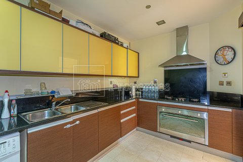 Apartment in Palm Jumeirah, Dubai, UAE 2 bedrooms, 204 sq.m. № 4289 - photo 7