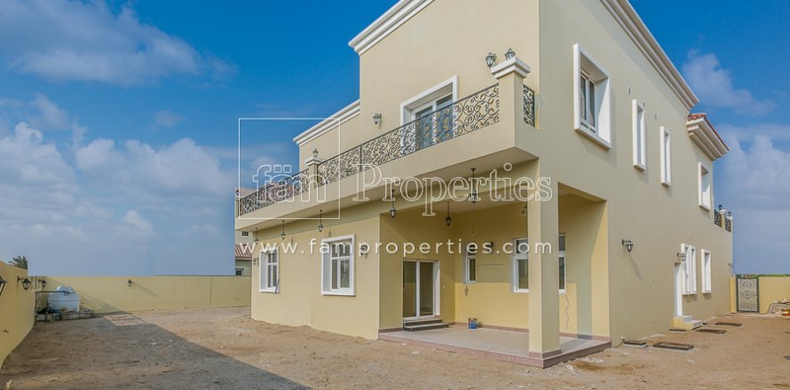 Villa in Dubai Land, Dubai, UAE 6 bedrooms, 947.6 sq.m. № 5045