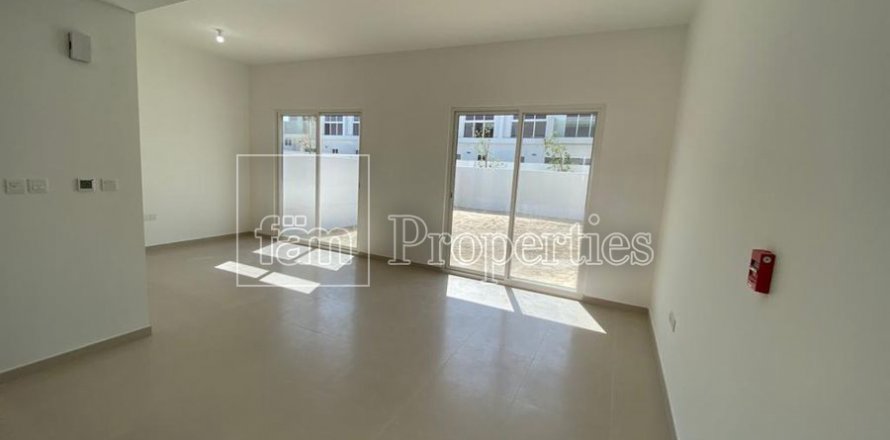 Townhouse in Dubai Land, Dubai, UAE 3 bedrooms, 182 sq.m. № 3446