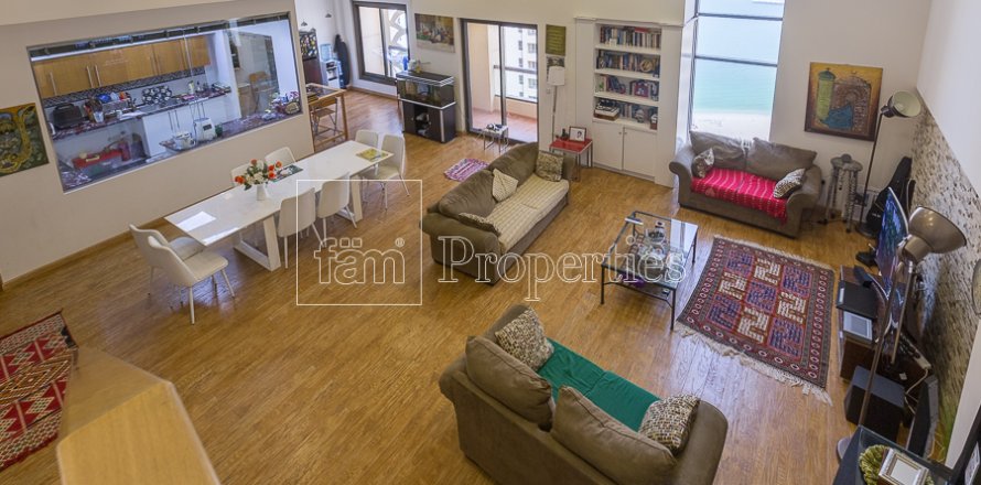 Apartment in Dubai, UAE 2 bedrooms, 206.1 sq.m. № 4320