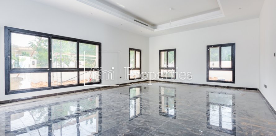 Villa in Dubai Land, UAE 5 bedrooms, 568.7 sq.m. № 5207
