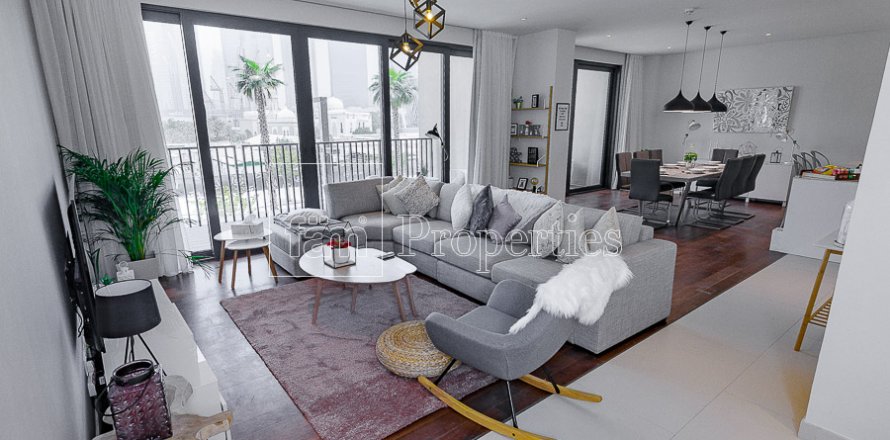 Apartment in Jumeirah, Dubai, UAE 3 bedrooms, 215.8 sq.m. № 4815