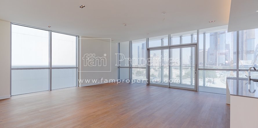 Apartment in Jumeirah, Dubai, UAE 3 bedrooms, 204.2 sq.m. № 5280