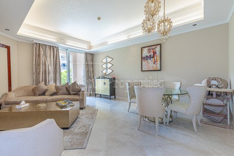 Apartment in Palm Jumeirah, Dubai, UAE 2 bedrooms, 204 sq.m. № 4289 - photo 4