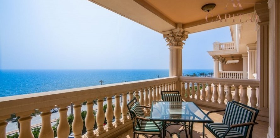 Apartment in Palm Jumeirah, Dubai, UAE 2 bedrooms, 163.5 sq.m. № 277