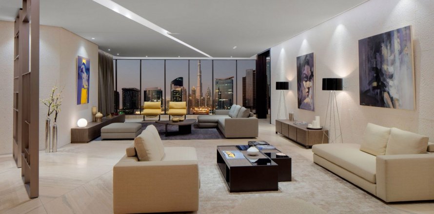 Penthouse in VOLANTE APARTMENTS in Business Bay, Dubai, UAE 5 bedrooms, 10780 sq.m. № 8008