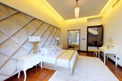 Villa in Al Barari, Dubai, UAE 7 bedrooms, 1009.67 sq.m. № 7756 - photo 8