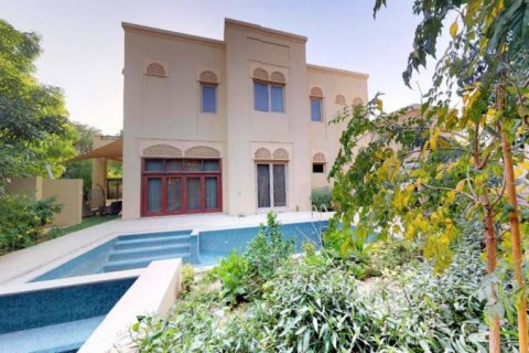 Villa in Al Barari, Dubai, UAE 7 bedrooms, 1009.67 sq.m. № 7756 - photo 1