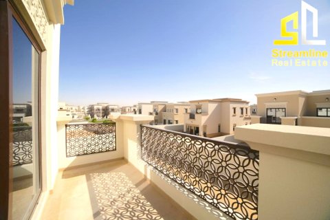 Villa in Arabian Ranches 2, Dubai, UAE 4 bedrooms, 700.56 sq.m. № 7848 - photo 9
