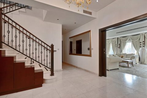 Villa in Al Furjan, Dubai, UAE 5 bedrooms, 604 sq.m. № 7877 - photo 4