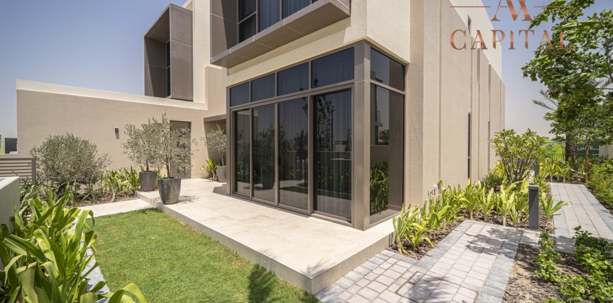 Villa in Dubai Hills Estate, Dubai, UAE 5 bedrooms, 724.6 sq.m. № 14612