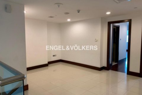 Duplex in World Trade Center, Dubai, UAE 4 bedrooms, 294.96 sq.m. № 19642 - photo 6