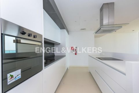 Apartment in BLUEWATERS RESIDENCES in Bluewaters, Dubai, UAE 2 bedrooms, 135.82 sq.m. № 18036 - photo 15