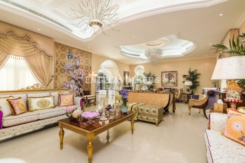Villa in Al Barsha, Dubai, UAE 6 bedrooms, 1393.53 sq.m. № 19561 - photo 10