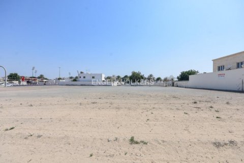 Land in Deira, Dubai, UAE 3488.39 sq.m. № 18387 - photo 14