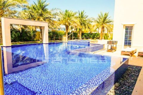 Villa in Arabian Ranches, Dubai, UAE 7 bedrooms, 1021.9 sq.m. № 21191 - photo 1