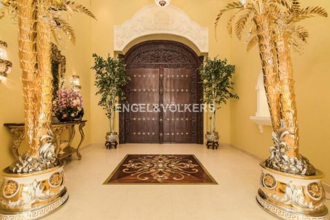 Villa in Al Barsha, Dubai, UAE 6 bedrooms, 1393.53 sq.m. № 19561 - photo 3