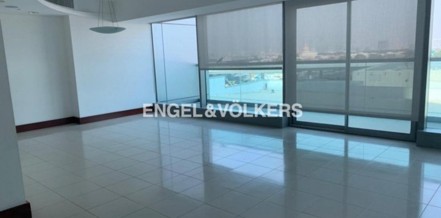 Duplex in World Trade Center, Dubai, UAE 4 bedrooms, 294.96 sq.m. № 19642