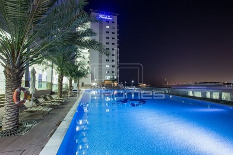 Apartment in AZURE RESIDENCES in Palm Jumeirah, Dubai, UAE 1 bedroom, 106.1 sq.m. № 21124 - photo 14