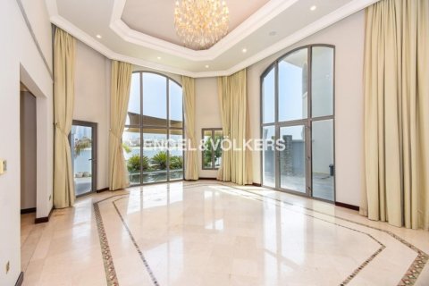 Villa in Palm Jumeirah, Dubai, UAE 4 bedrooms, 624.02 sq.m. № 17954 - photo 1