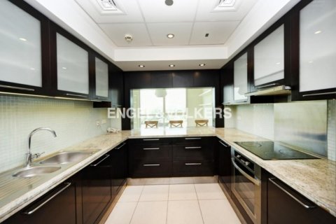 Apartment in TANARO APARTMENTS in The Views, Dubai, UAE 2 bedrooms, 125.33 sq.m. № 18227 - photo 5