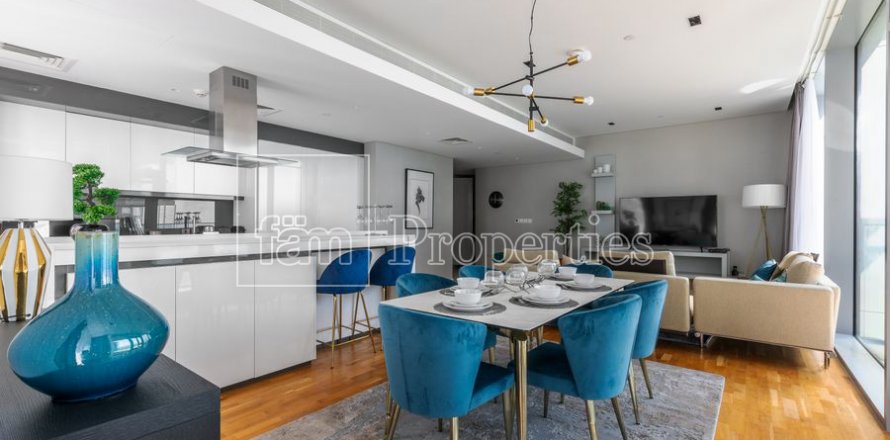 Apartment in Dubai, UAE 3 bedrooms, 189 sq.m. № 5025