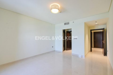 Apartment in BALQIS RESIDENCE in Palm Jumeirah, Dubai, UAE 2 bedrooms, 179.12 sq.m. № 21730 - photo 16