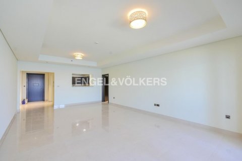 Apartment in BALQIS RESIDENCE in Palm Jumeirah, Dubai, UAE 2 bedrooms, 179.12 sq.m. № 22061 - photo 5